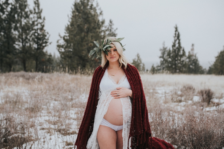 Missoula Maternity Photography. Belly. Missoula Mama. Pregnancy